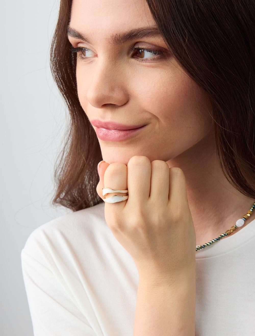 Mine Detaylı Modern Yüzük