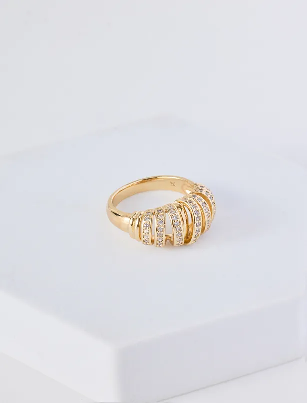 Women Mixed Ring with a Curved Shape and Stone Accents