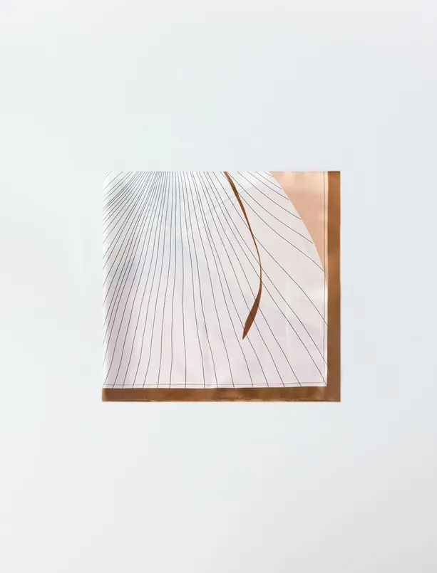 Bayan  Asimetrik Çizgi Desenli Dokuma Eşarp