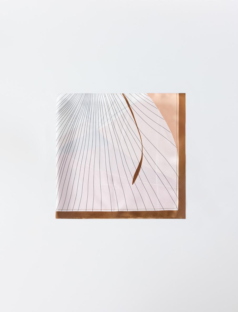 Asimetrik Çizgi Desenli Dokuma Eşarp