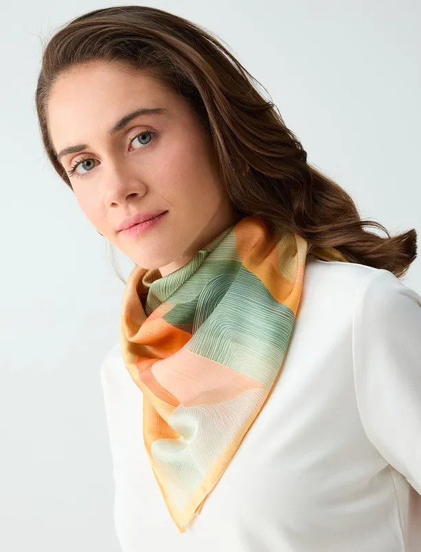 Women  Abstract Floral Patterned Woven Scarf