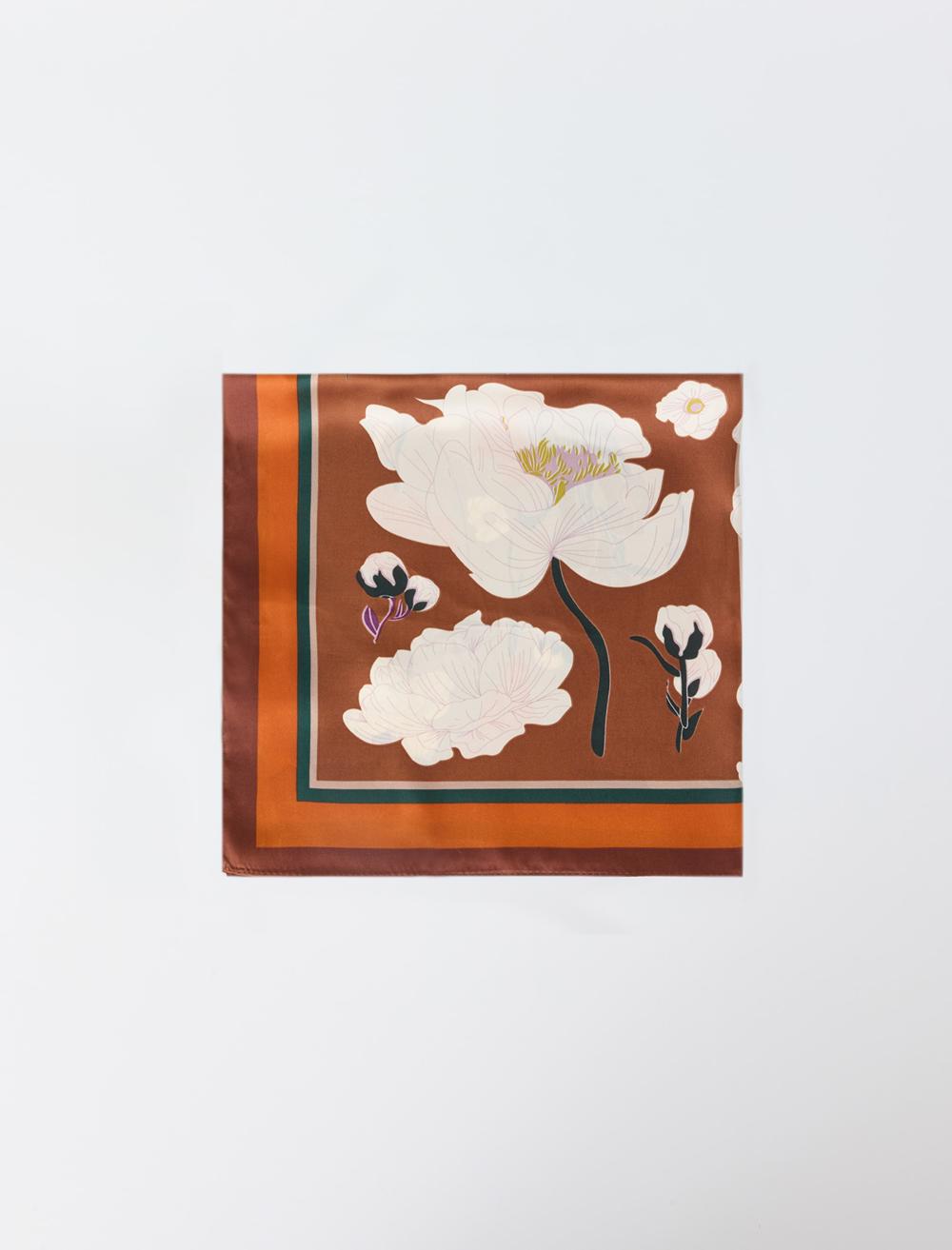 Çiçek Desenli Dokuma Eşarp