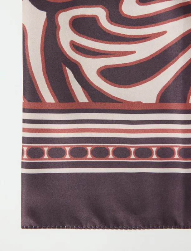 Bayan Kahverengi Asimetrik Desenli Dokuma Eşarp