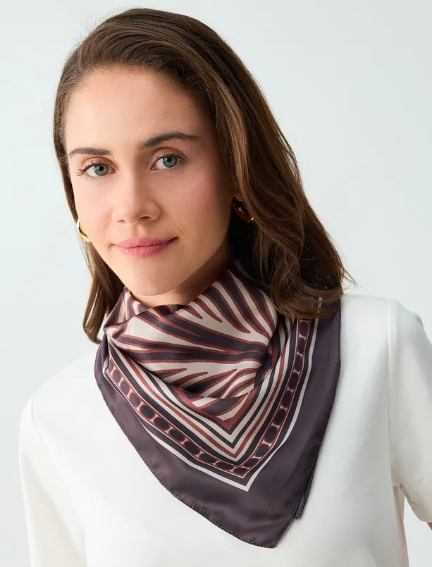 Women  Asymmetric Patterned Woven Scarf
