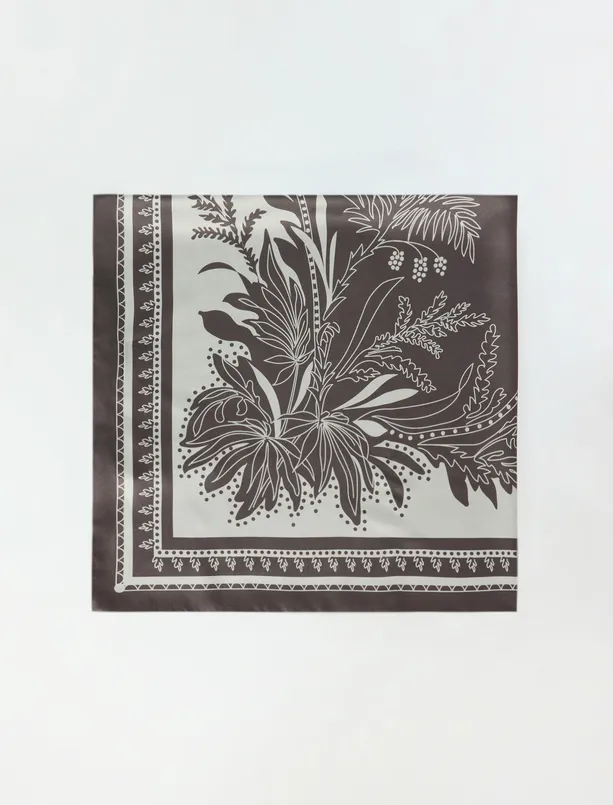 Bayan  Çiçek Desenli Dokuma Eşarp